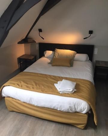 Готель Le Relais Saint-Quentin-les-Anges Екстер'єр фото